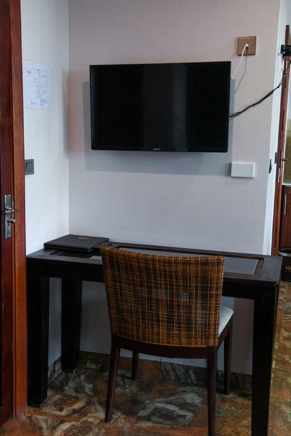 The President Hotel Нанди Экстерьер фото