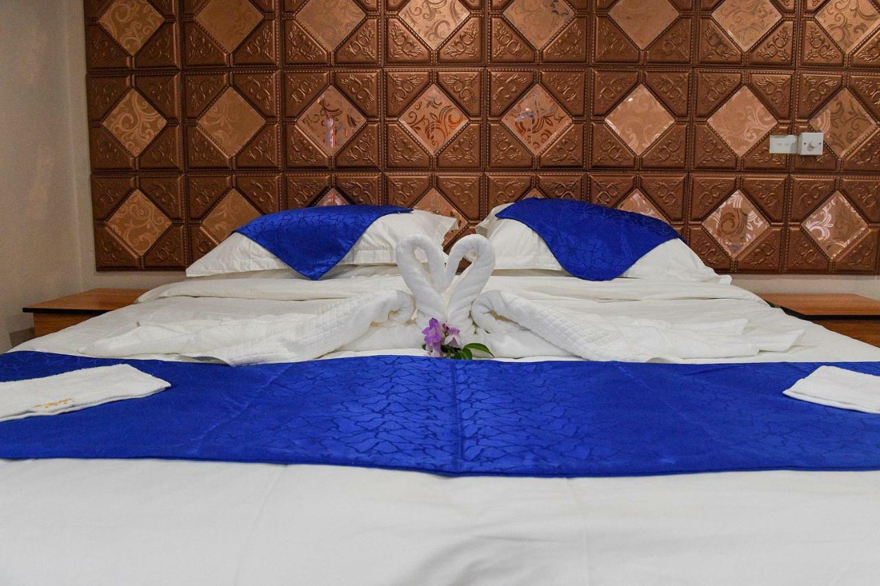 The President Hotel Нанди Экстерьер фото